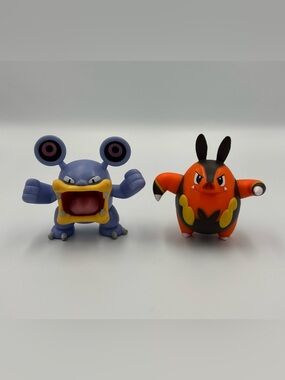 Retro Retired Pokémon Figure Lot Pignite & Loudred JAKKS Wicked Cool